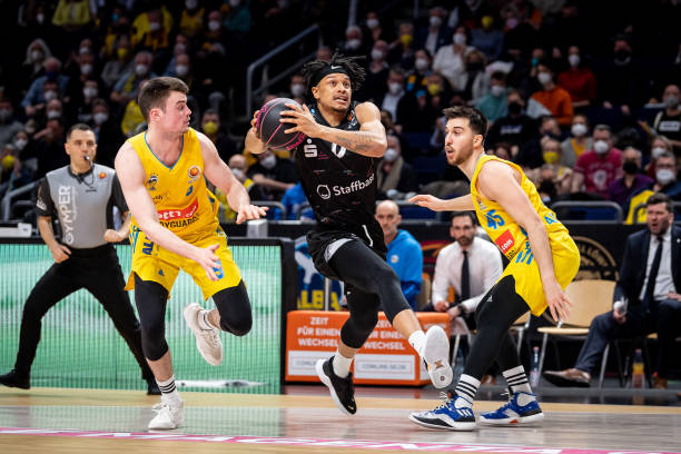 压力中保持 压力中保持