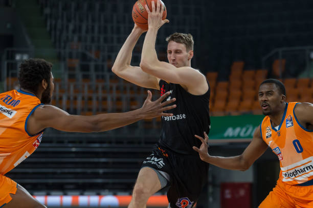 是歌颂他的 是歌颂他的